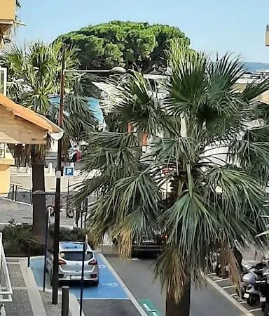 Grand T2 Lumineux, 2 Balcons, Coeur De Ville, A 100m Plage, Parking דירה